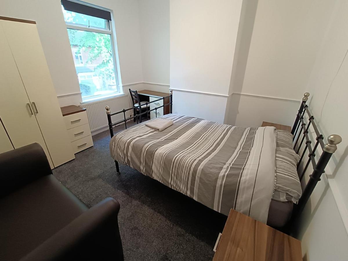Johnson Road Near Erdington Station Apartment Birmingham Bagian luar foto